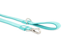 Dog leash by Max & Molly with a sturdy carabiner hook and padded handle – perfect for safe walks with your dog.