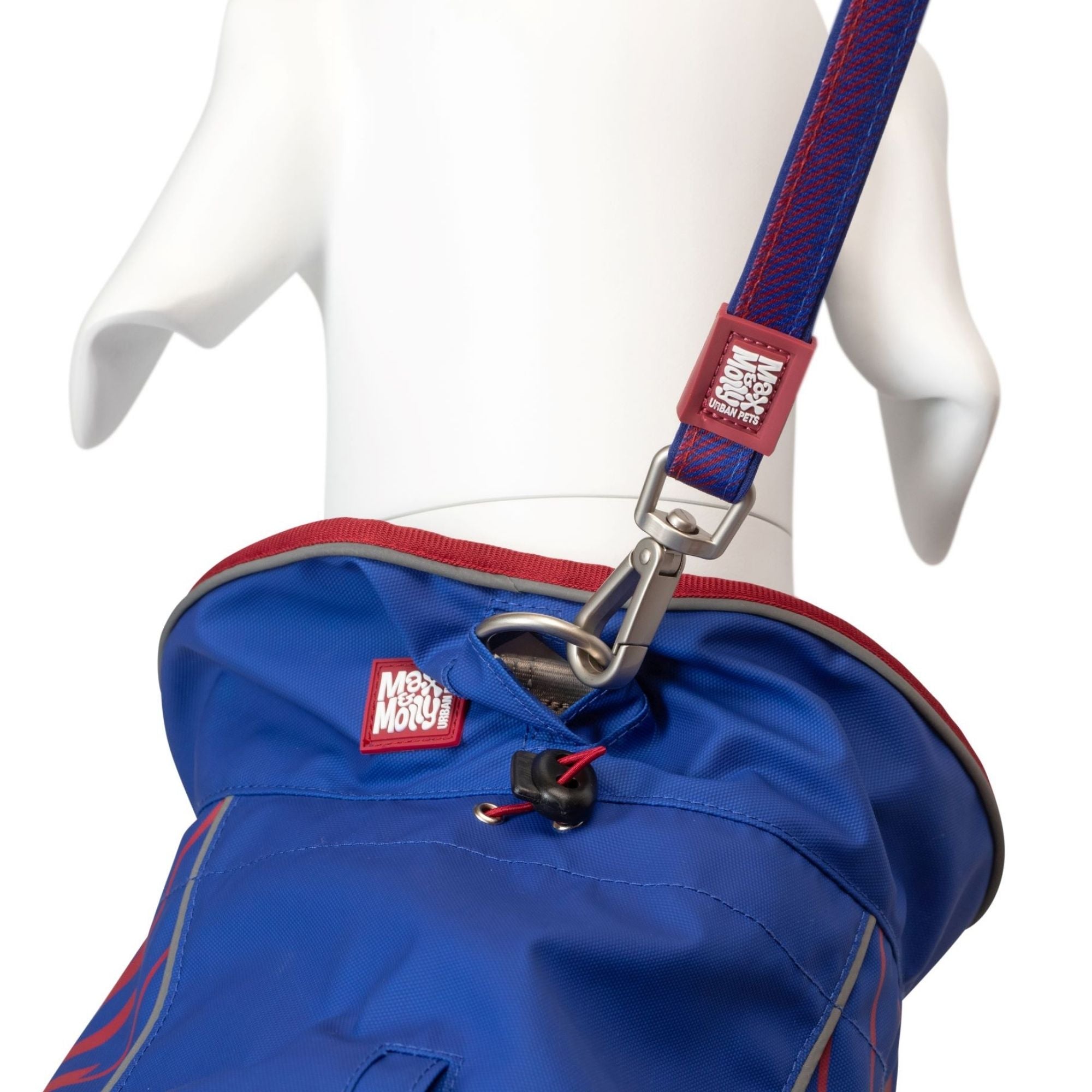 FC Barcelona dog raincoat – waterproof and adjustable for optimal protection on rainy walks.