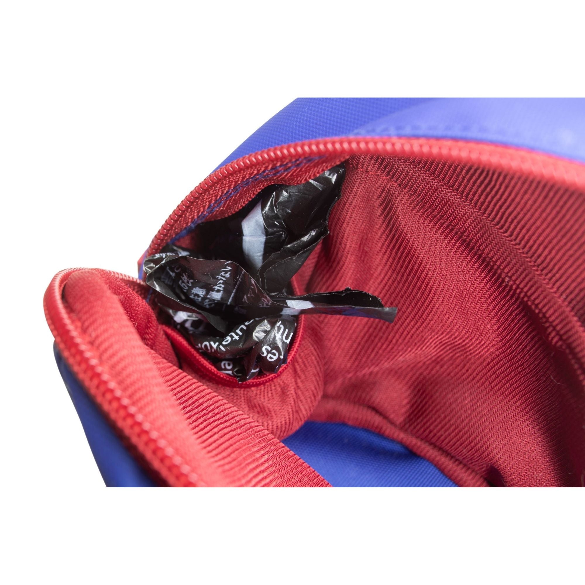 FC Barcelona training bag with adjustable strap – perfect for carrying dog treats, toys, and essentials on walks.